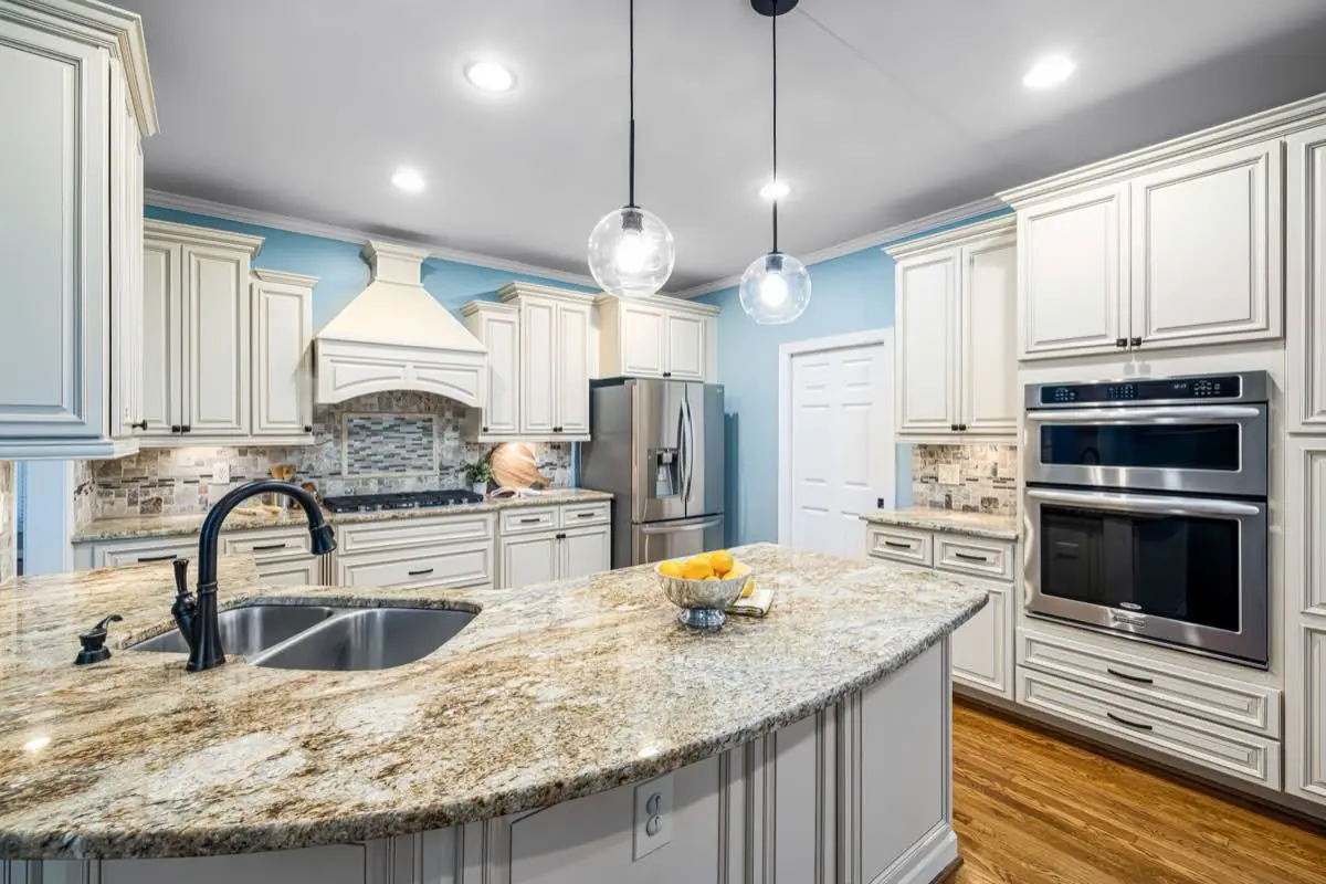 Custom Kitchen Cabinets in Tempe, AZ